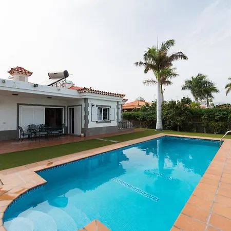 Cosmos Con Gran Piscina Y Jardin Privado 빌라