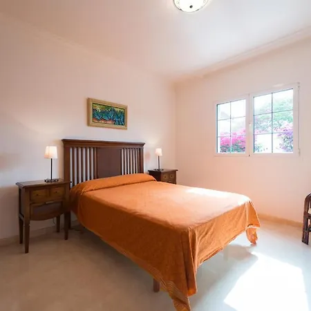 Вилла Cosmos Con Gran Piscina Y Jardin Privado *
