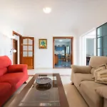 Cosmos Con Gran Piscina Y Jardin Privado