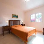 Cosmos Con Gran Piscina Y Jardin Privado Villa