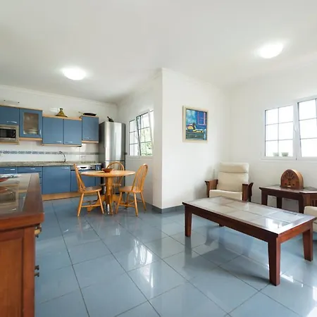 Villa Cosmos Con Gran Piscina Y Jardin Privado