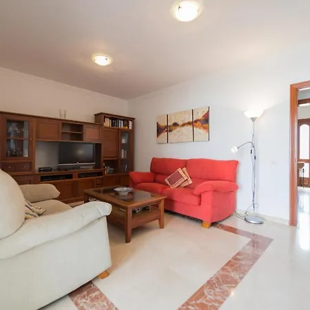 Cosmos Con Gran Piscina Y Jardin Privado Villa