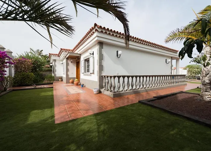 Cosmos Con Gran Piscina Y Jardin Privado Villa *